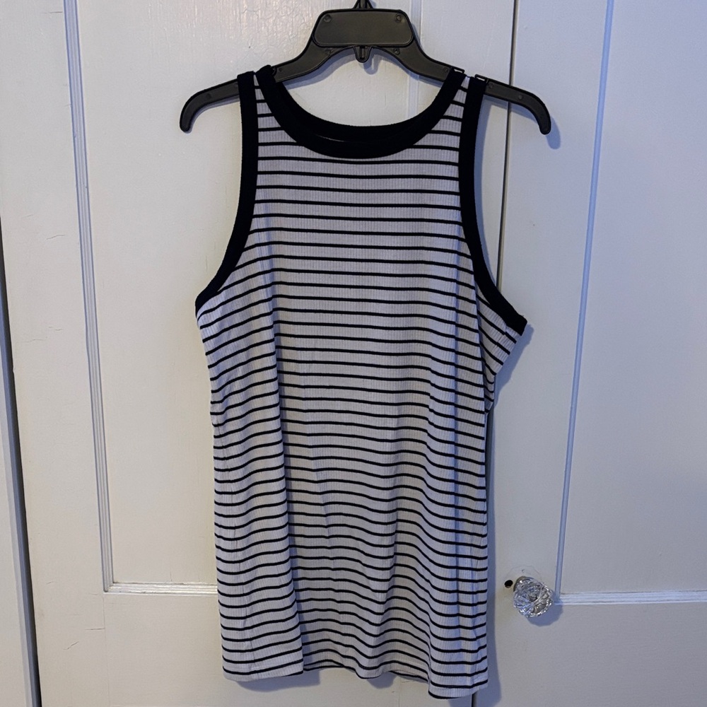 Torrid Black and White Rib Knit Top